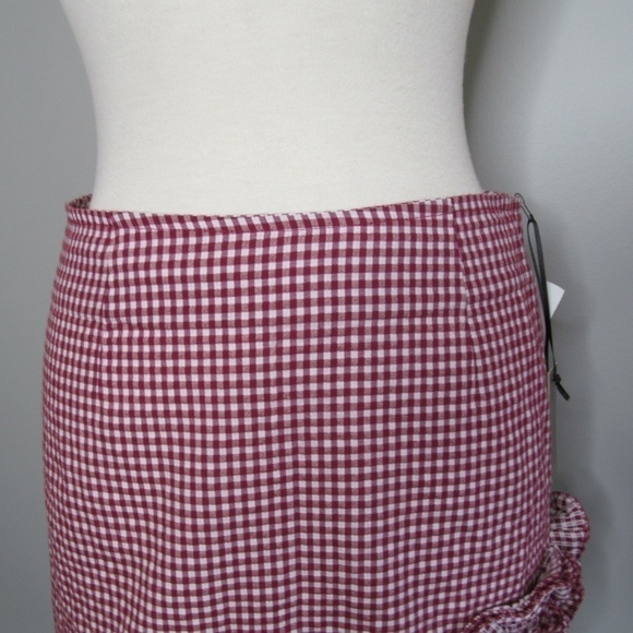 Lovers+ Friends  Ballard Mini Ruffle Check Print Skirt Red - Picture 5 of 12